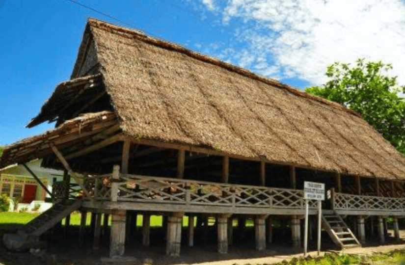 Rumah Adat Baileo (Maluku Tengah)
